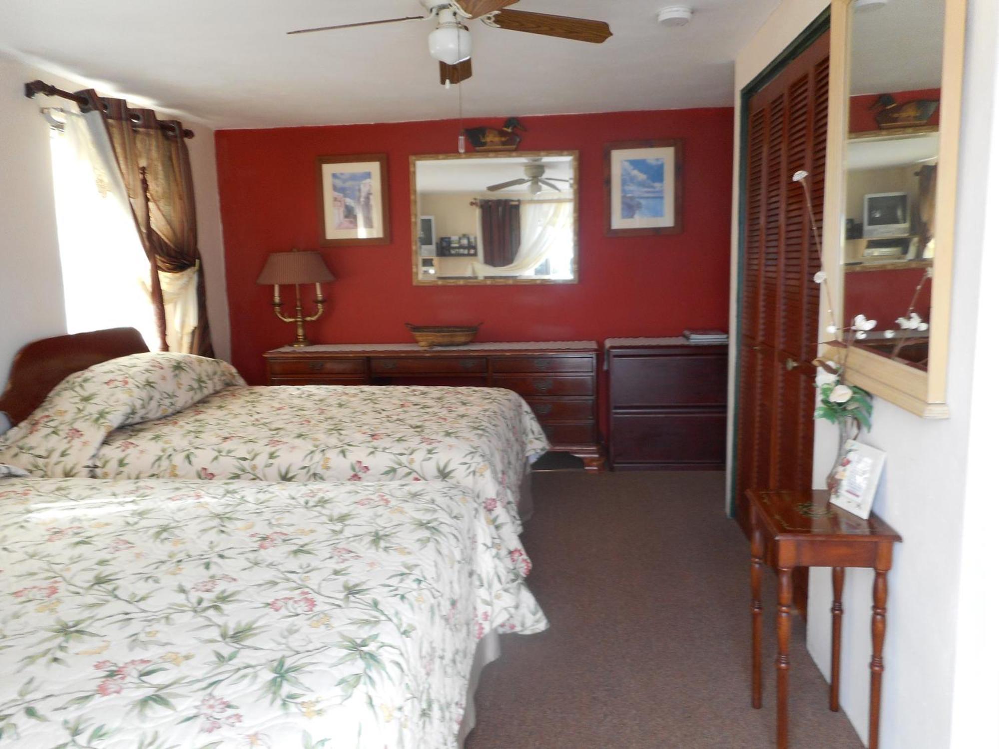 Blue Horizons Guest House Warwick Camp Room photo